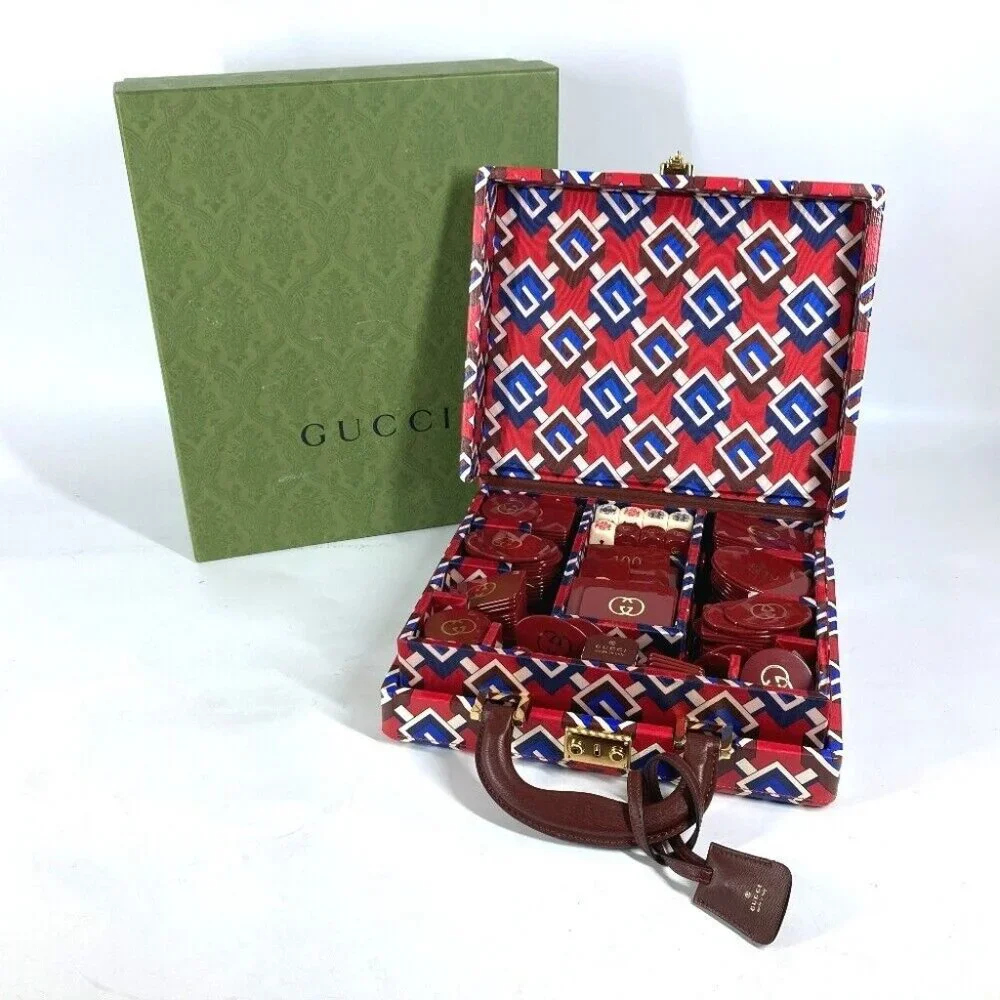 GUCCI 662474 playing cards chips Geometric G Briefcase Poker Set Dice Unused